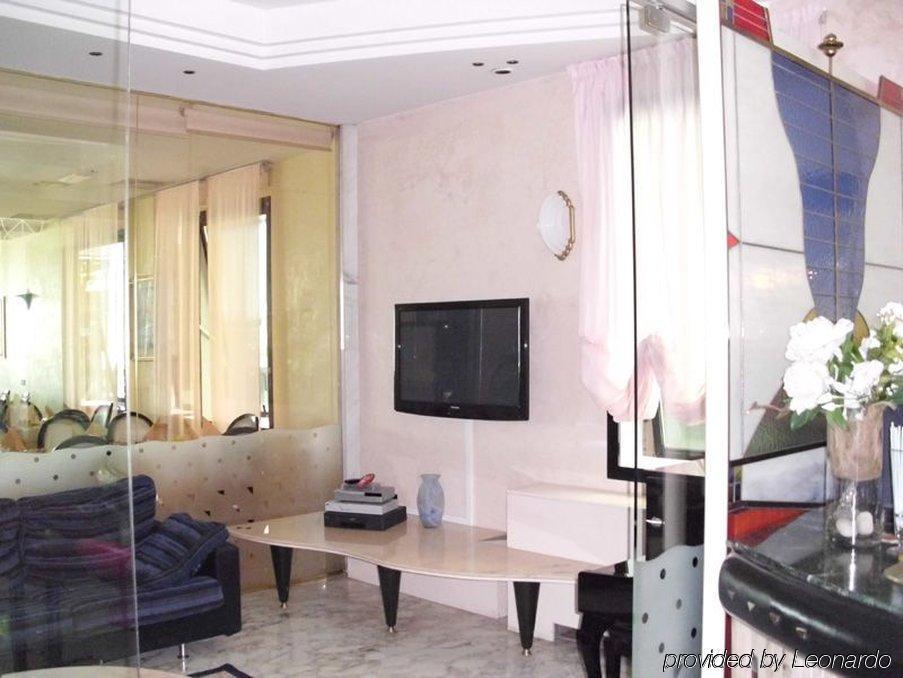 Hotel Levante Римини Стая снимка