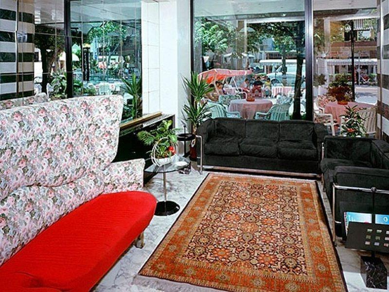Hotel Levante Римини Екстериор снимка
