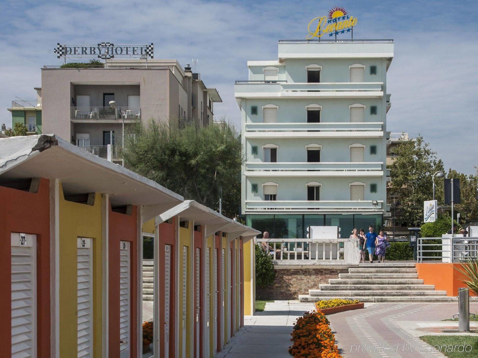 Hotel Levante Римини Екстериор снимка